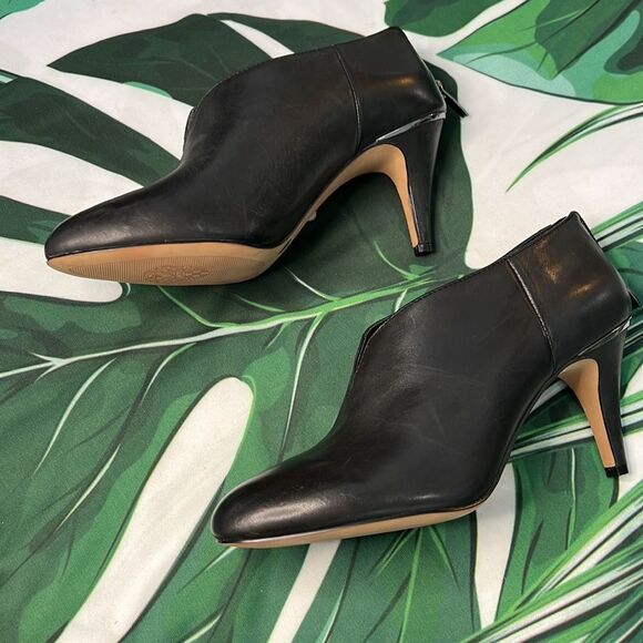 Vince Camuto Black leather booties - Picture 5 of 7